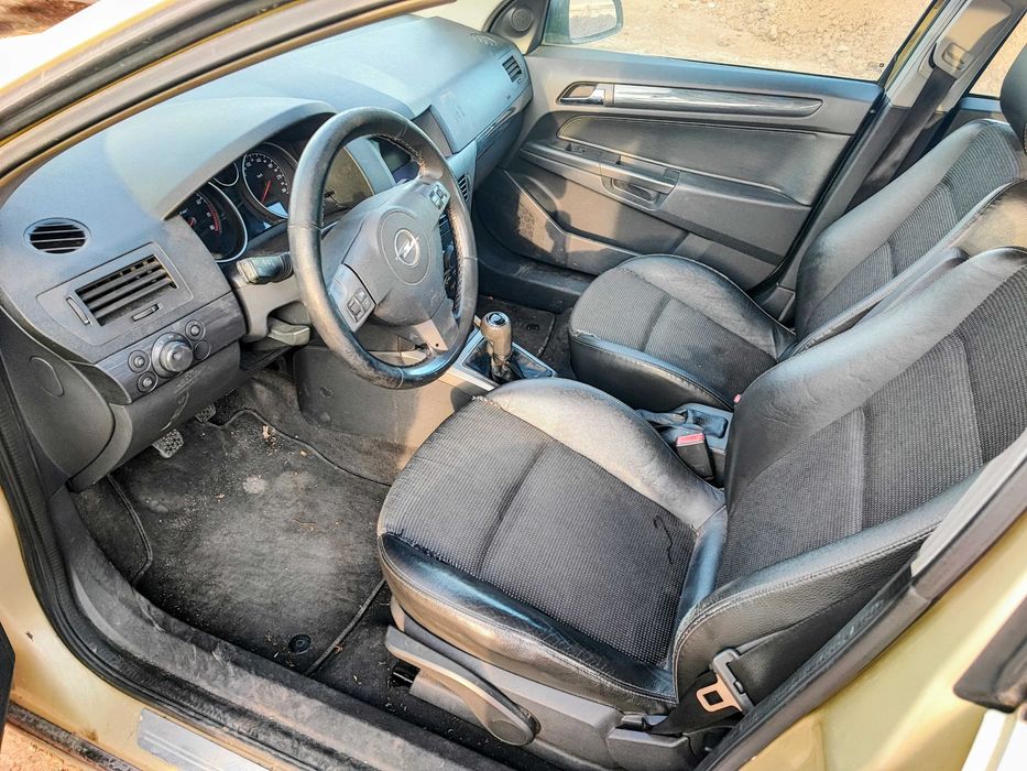 На части: Астра H Z20LER