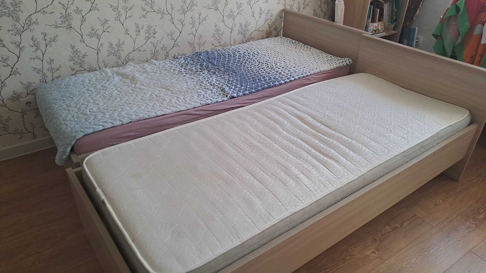 Продам кровати с матрасом