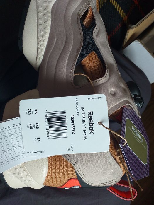 Продам кроссовки REEBOK Instapamp p-p 42, новые.