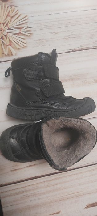 Ghetute copii din piele naturala marimea 24