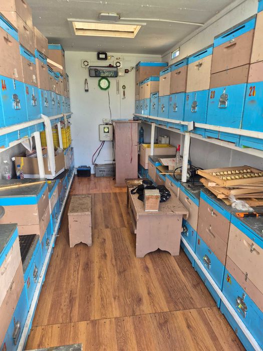 Camion apicol mercedes atego 815