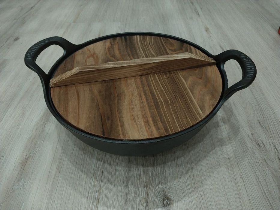 Продам чугунный казан. Новый.