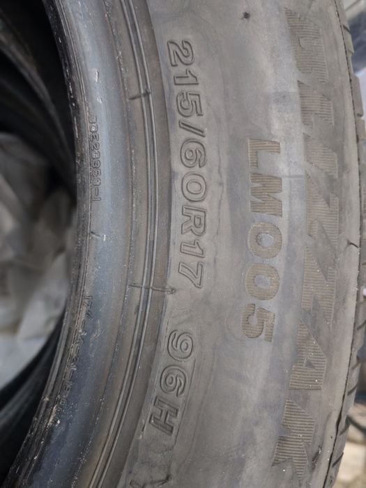 Зимни гуми 17" дот2219  215/60/17