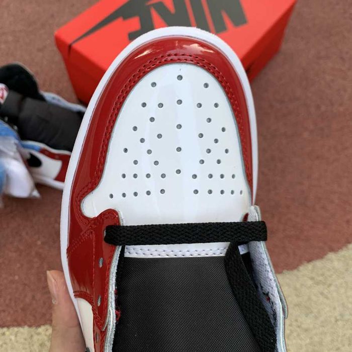 Air Jordan 1 Retro High 'Fearless' - Toate Marimile
