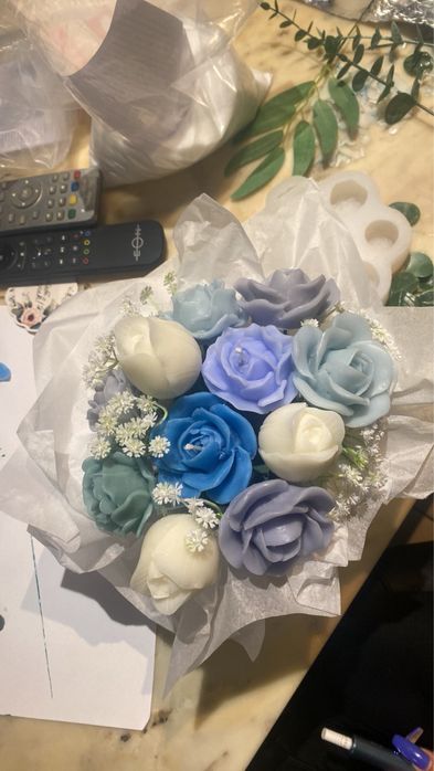 Ръчно изработени букети от сапун/свещи