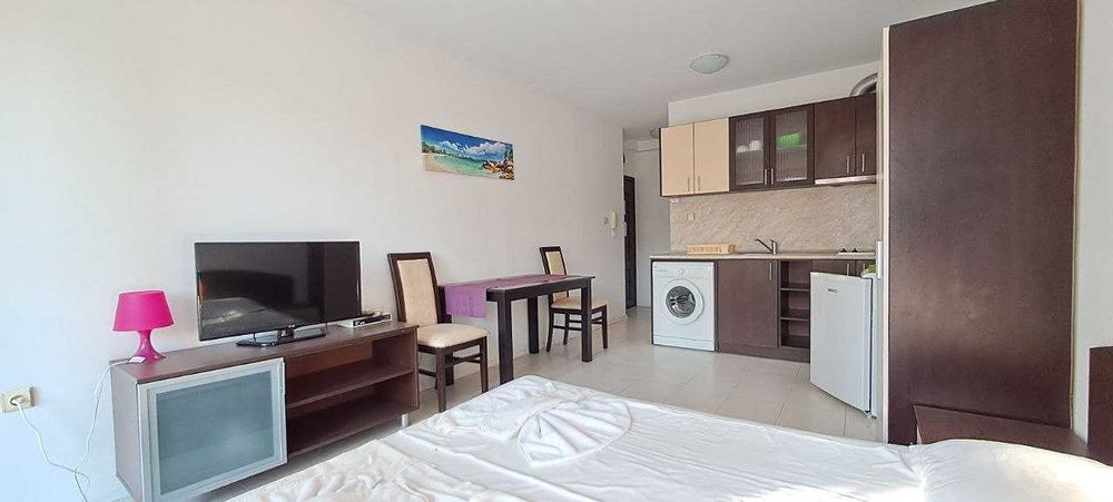 Продава се Едностаен апартамент в Свети Влас - 38 кв.м за 1289 €/кв.м - Снимка #1