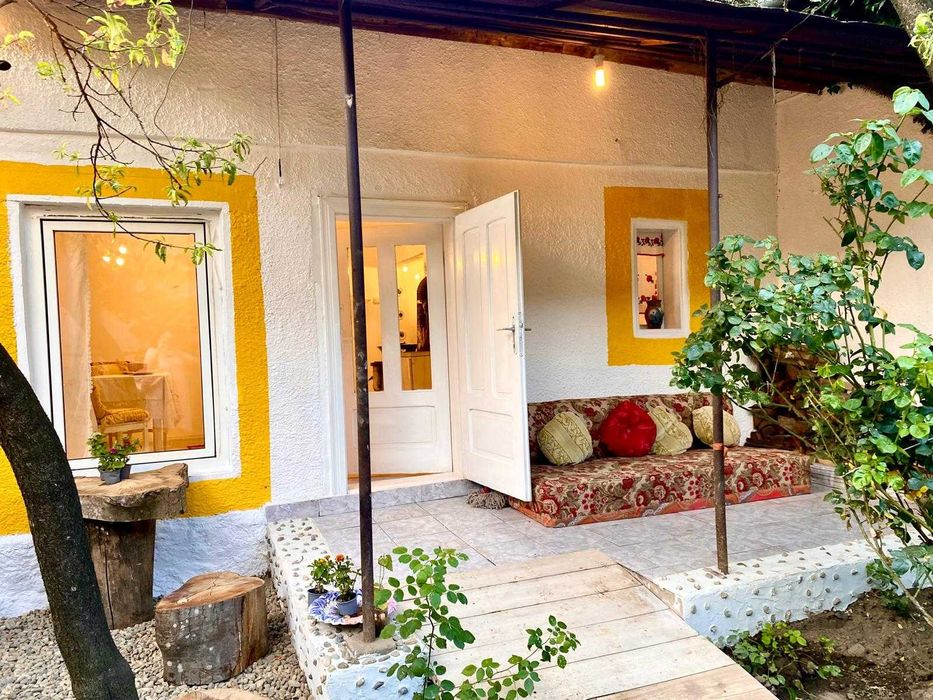 Casa cu farmec boem de vanzare in Moneasa