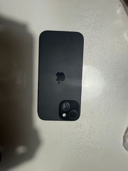 Vând iphone 15.