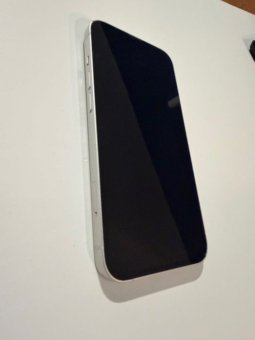 iphone 13 128gb бял