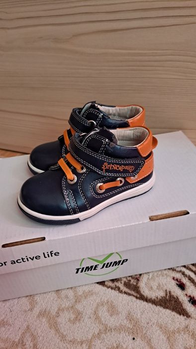 Продам ботиночки