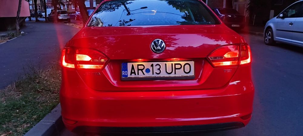 VOLKSWAGEN Jetta 2012 — imagine 5