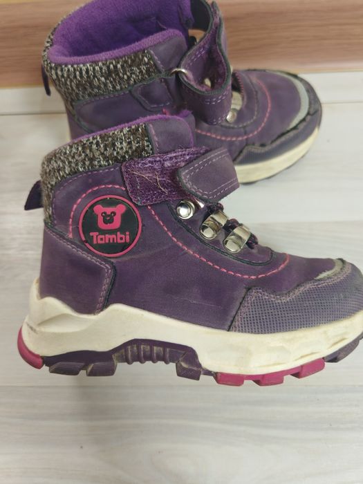 Продам осеннюю обувь для девочки