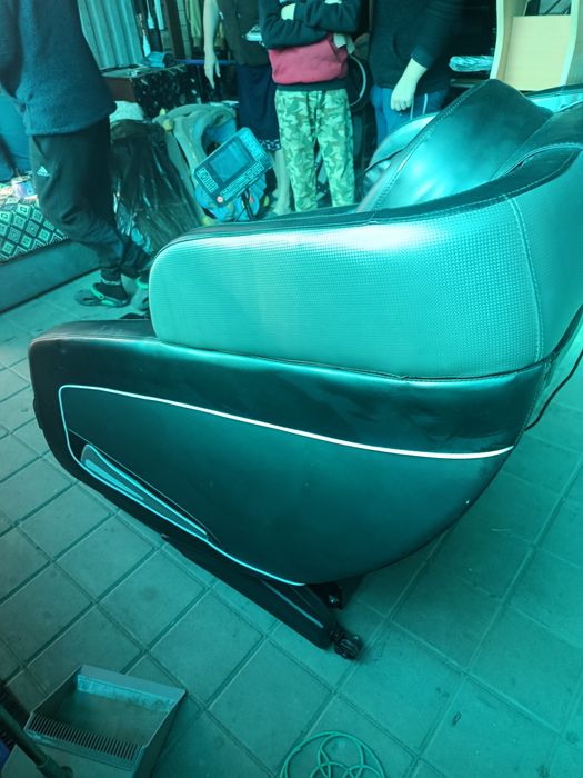 Продам массажное кресло