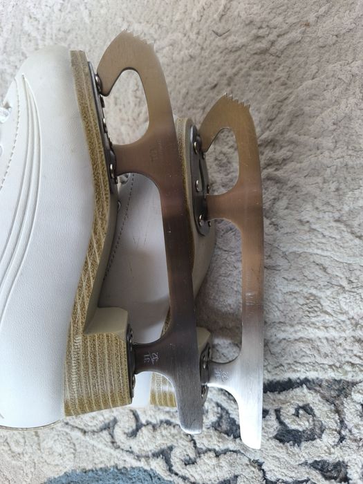 Коньки детские фигурные