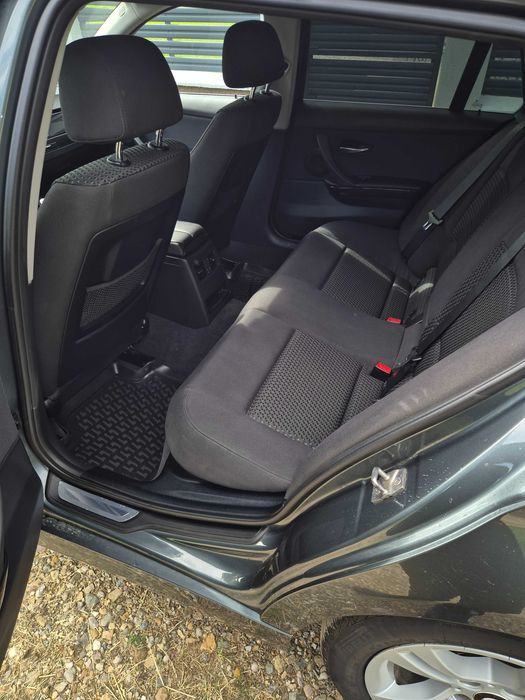 BMW318D 2012 de vânzare