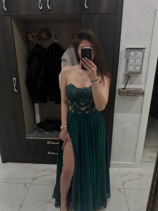 Продавам рокля за бал ,Размер М,Пловдив,