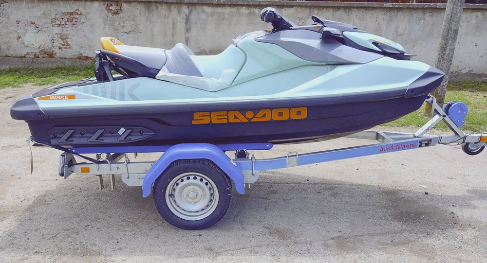 Джет Bombardier Sea Doo Wake 170