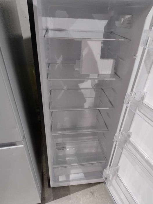 Чисто нов Охладител-Хладилник Bomann 144 см VS 7363