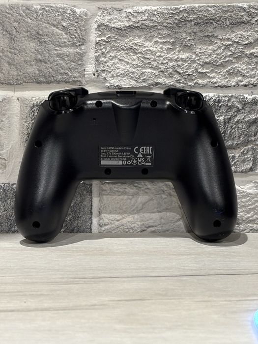 Продавам безжичен геймпад Trust GXT с USB адаптер