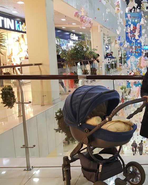 Продам коляску Lonex в хорошем состоянии. Предлагайте вашу цену