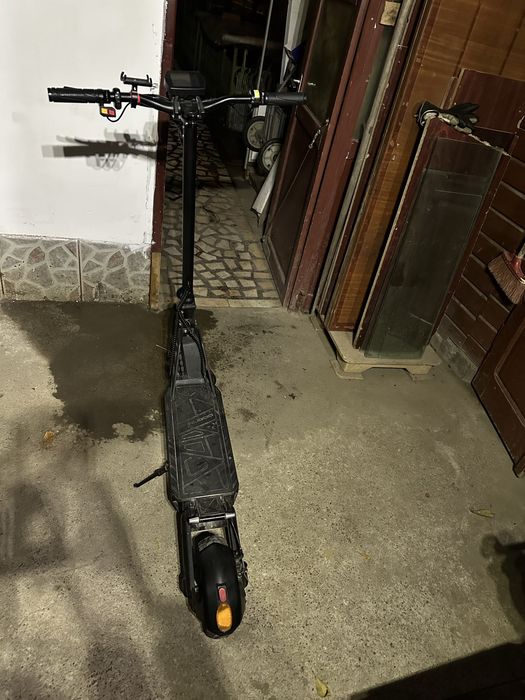 Trotineta electrica KUGOO G2 PRO