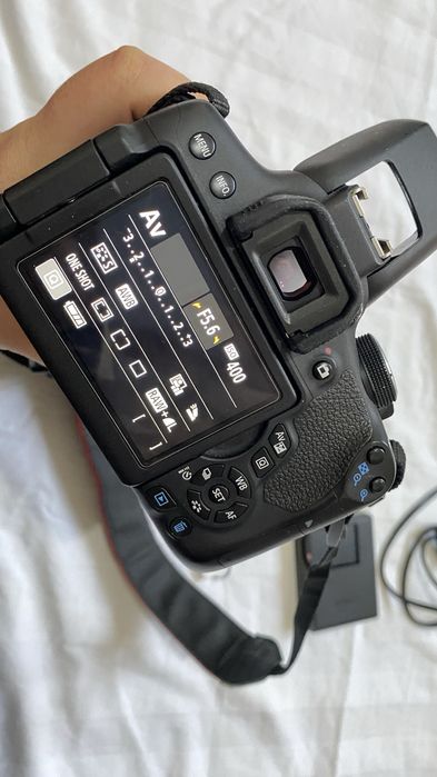 Canon EOS 750D камера