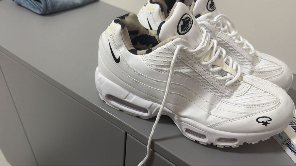 Nike x Corteiz blanc chaussures