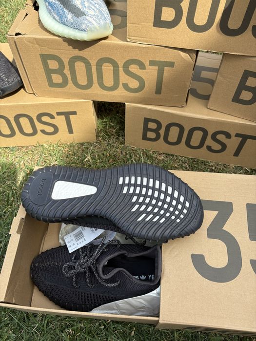 Yeezy Boost 350 V2 Static Black marimea 42,5