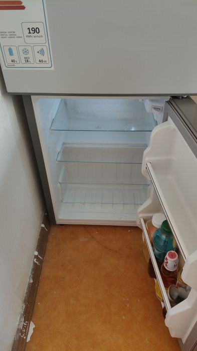 Холодильник (почти новый)