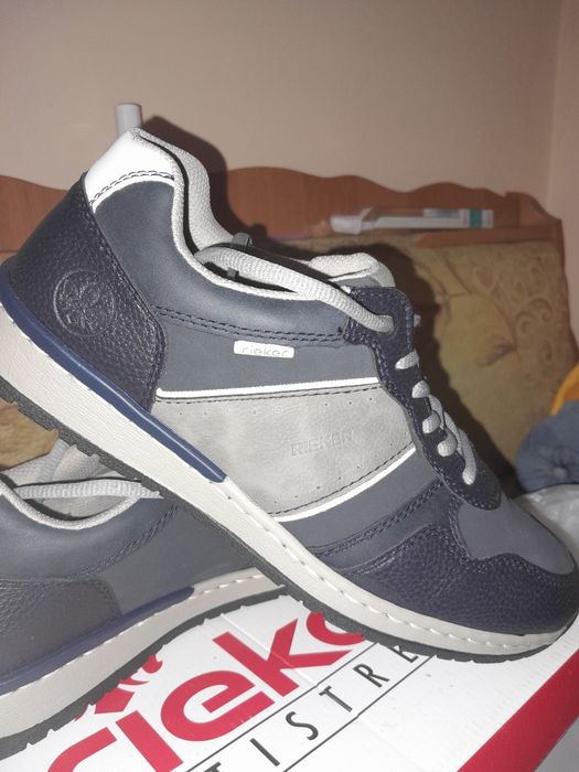 Продам кроссовки " Rieker"