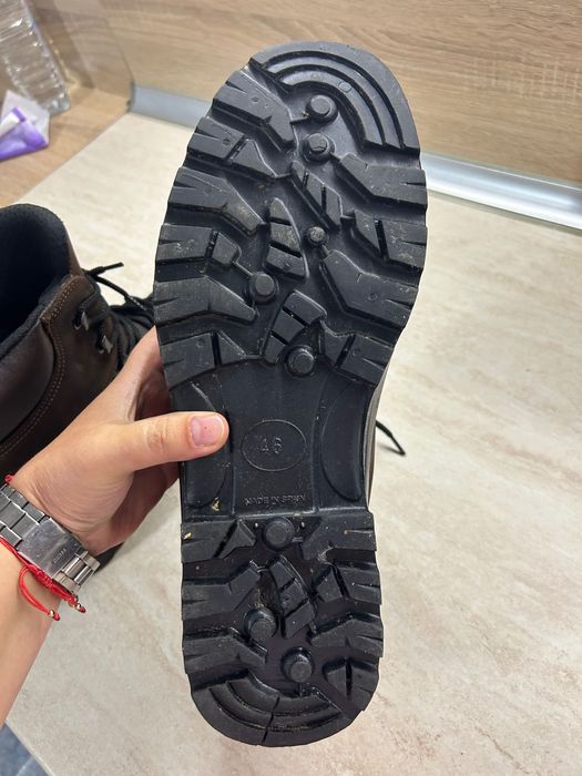 Ловни обувки нови