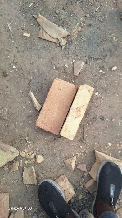 Pishgan va xom gisht yetkazibberamiz