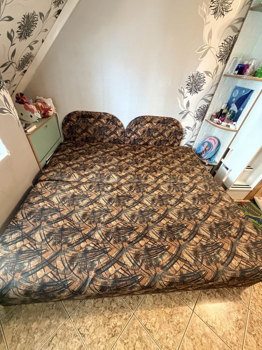 Спалня от две части