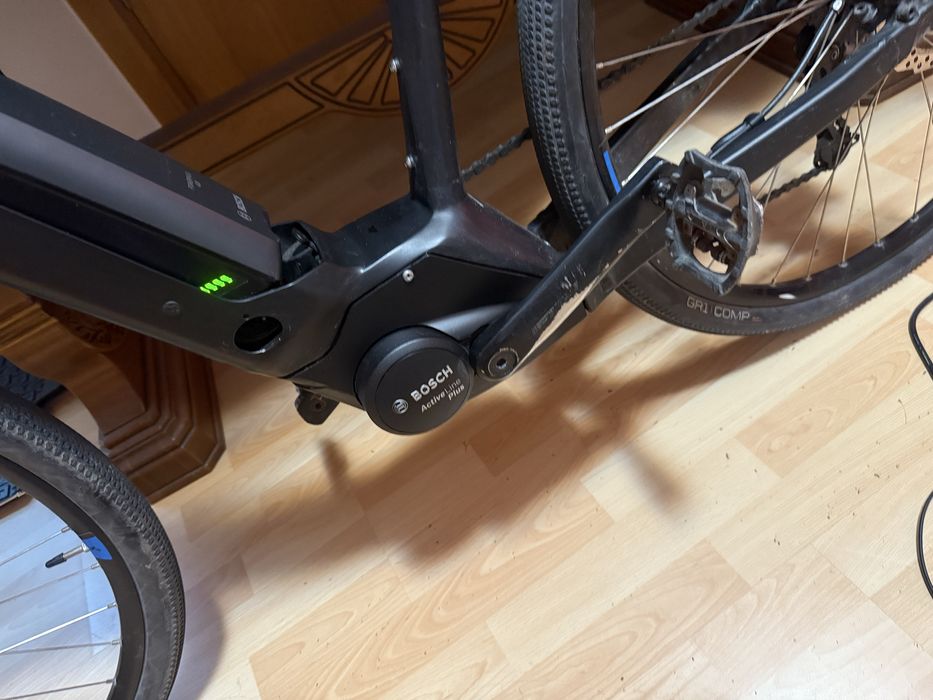 Bicicleta electrica CUBE