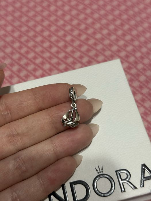 Сребърни талисмани за гривна Pandora