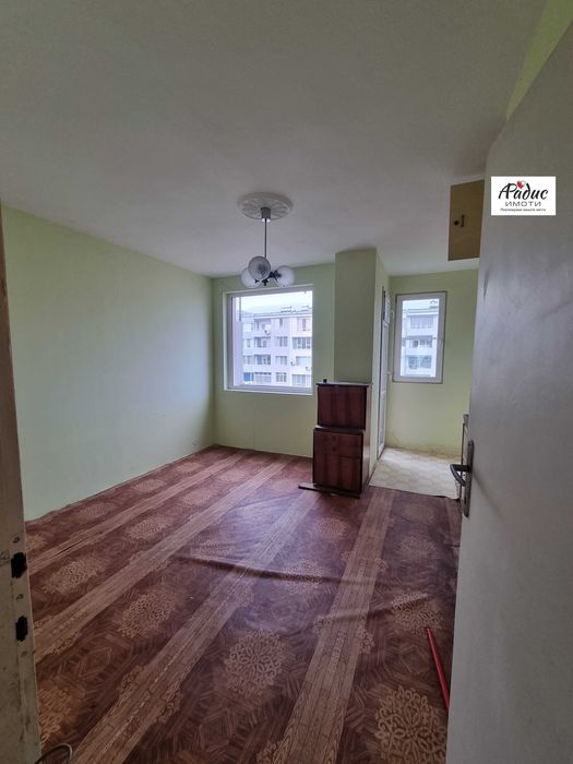 Продава се Четиристаен апартамент в Стара Загора, Център - 98 кв.м за 939 €/кв.м - Снимка #3