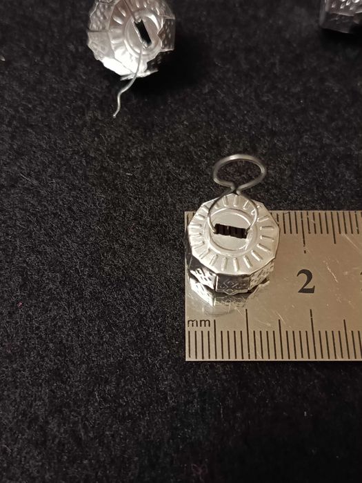 Колпачки на ёлочные игрушки