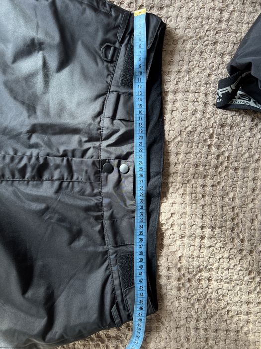 Pantaloni de schi