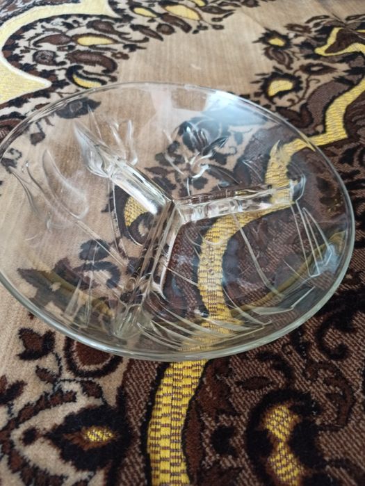 Салатница. Диаметр 22 см