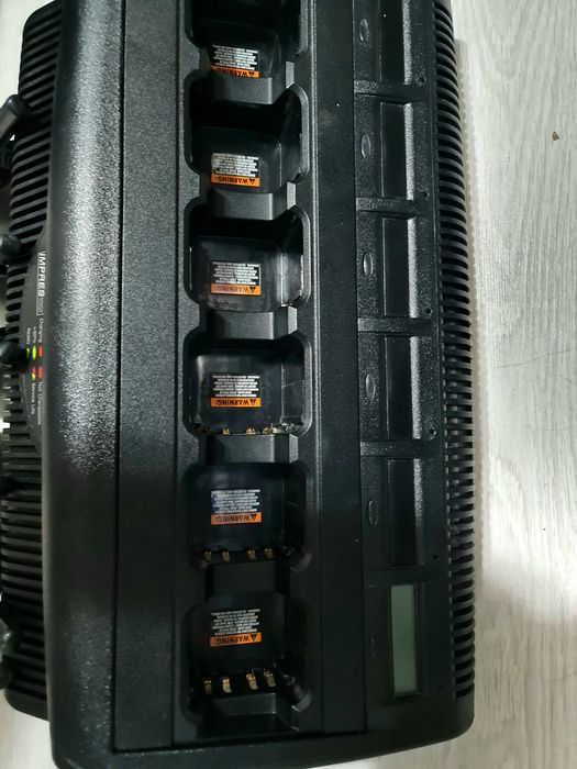 Statii MOTOROLA DP4400 Digitale.uhf.