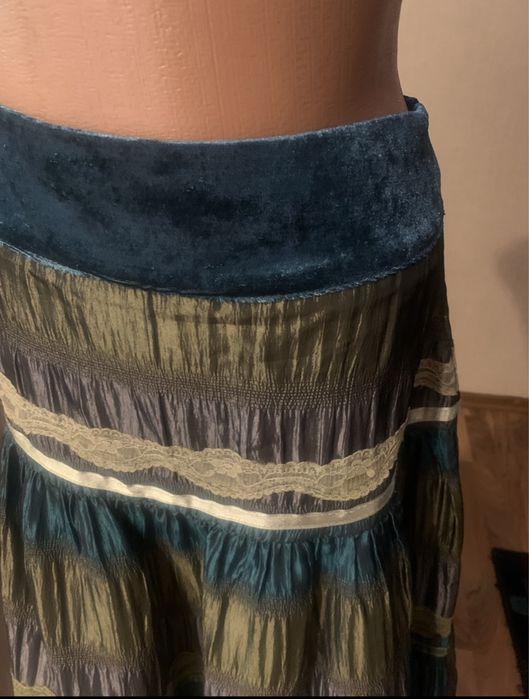 Fusta deosebita , turquoise, nr 38, matase , catifea, danta