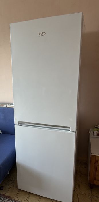 Хладилник с фризер Beko