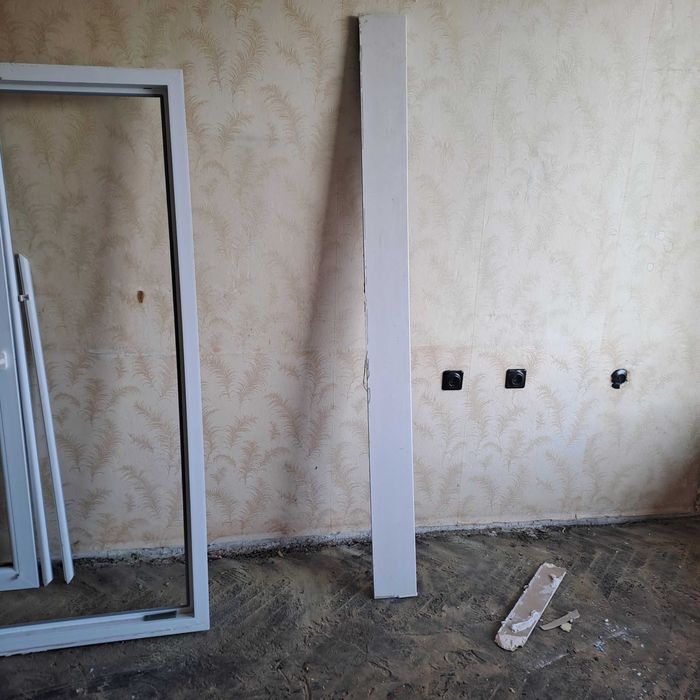 Продавам 2 броя PVC дограма