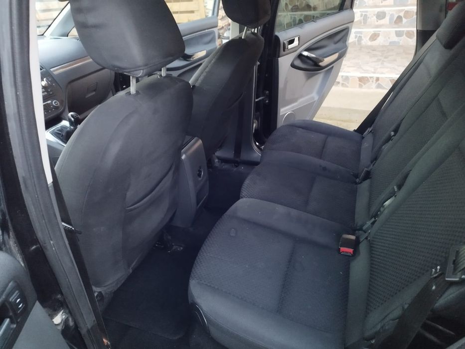 Vând mașină Ford Cmax