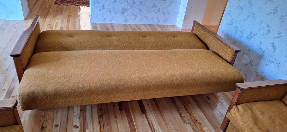 Мяхкий мебел сотилади