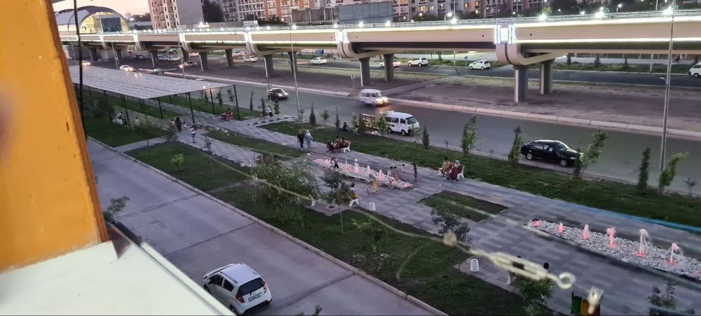 Сергили 5а 2хона 4этаж срочно сотилади 52м янги дом метрони енида