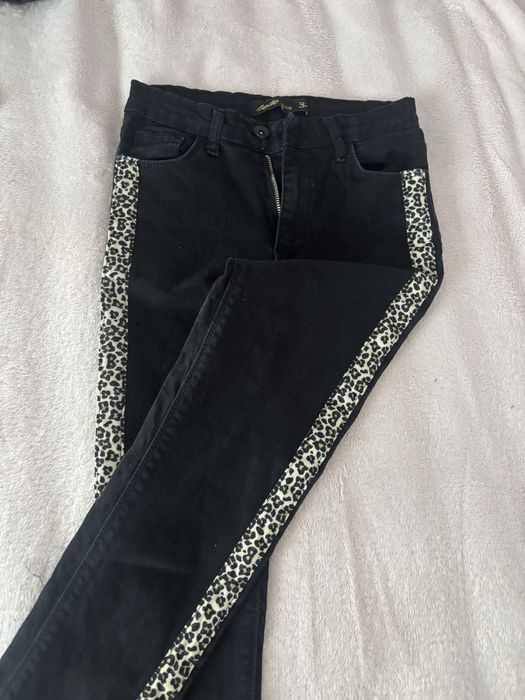 Дънки с тигров кант