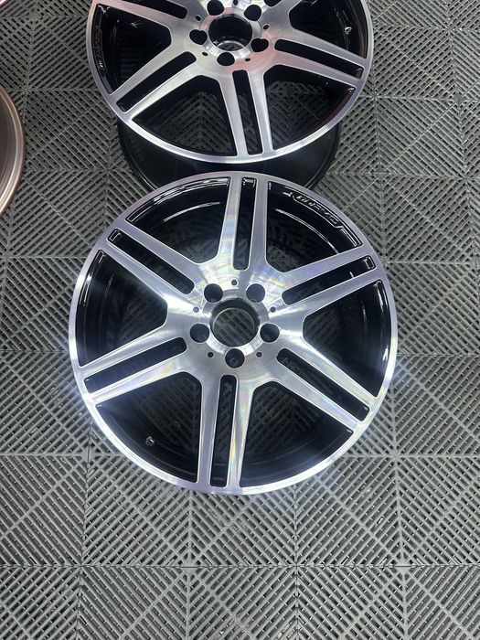 Jante Mercedes R18 AMG in doua latimi w212 impecabile