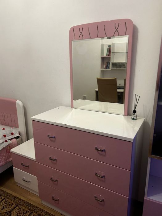 Детский спальный гарнитур, для девочки.