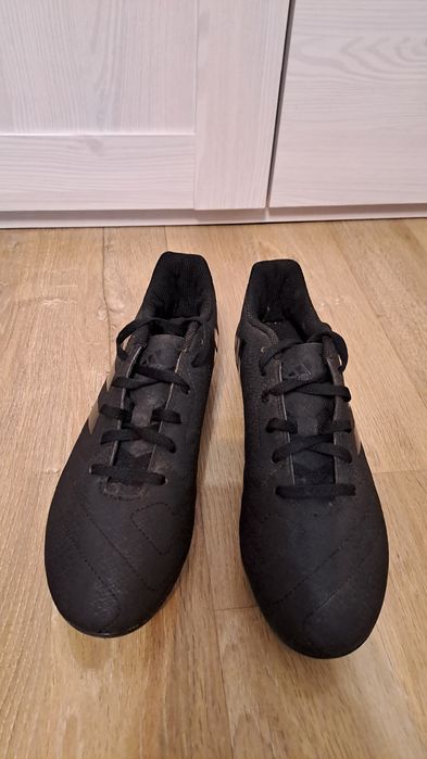 Футболни обувки Adidas  номер  41.5
